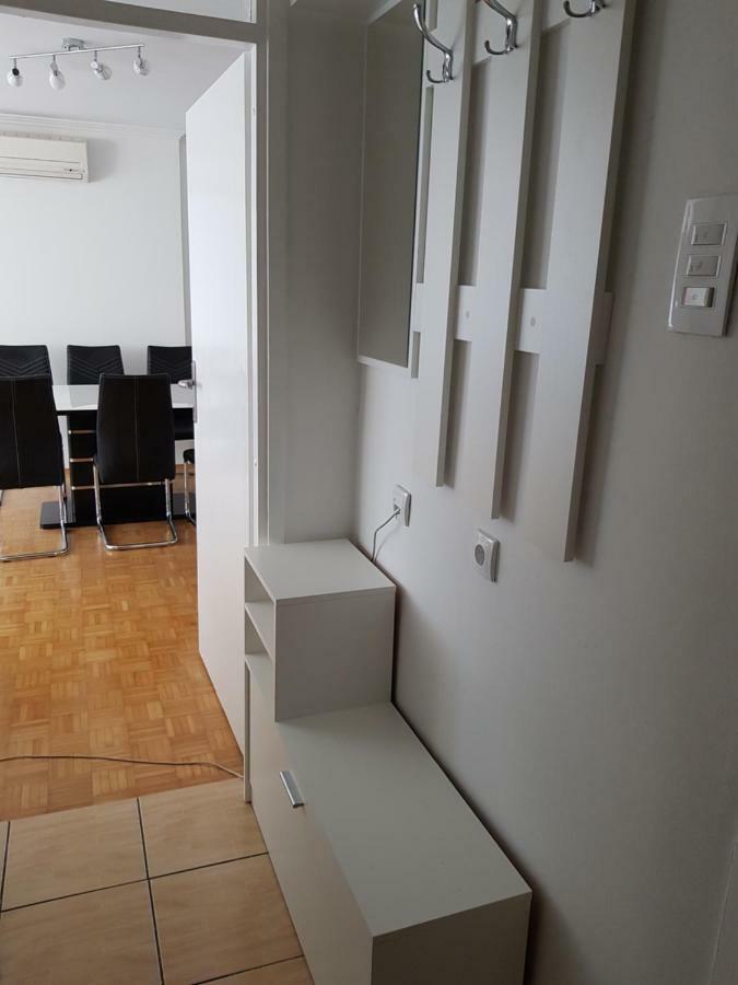 Apartman Tasa Lägenhet Banja Luka Exteriör bild