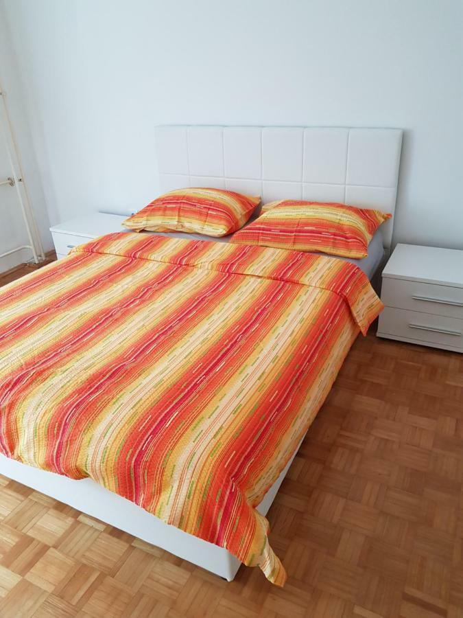 Apartman Tasa Lägenhet Banja Luka Exteriör bild